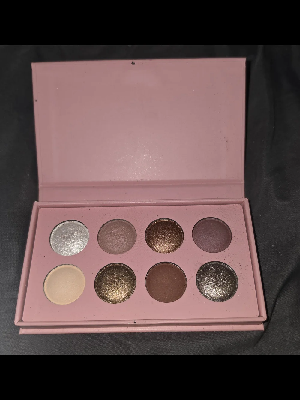 UCANBE 8 Color Matte Sparkling Shimmer Baked Eyeshadow Palette